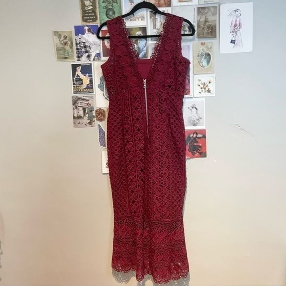 BARDOT ODYSSEY CROCHET LACE V NECK SLEEVELESS BODY CON DROP HEM MERMAID COCKTAIL - Picture 3 of 9